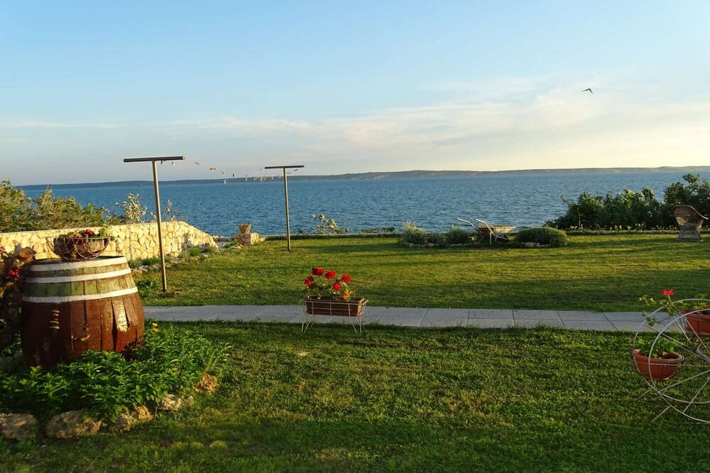 Photo of Outdoor in Rtina