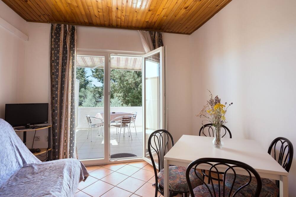 Photo of Livingroom in Ugljan