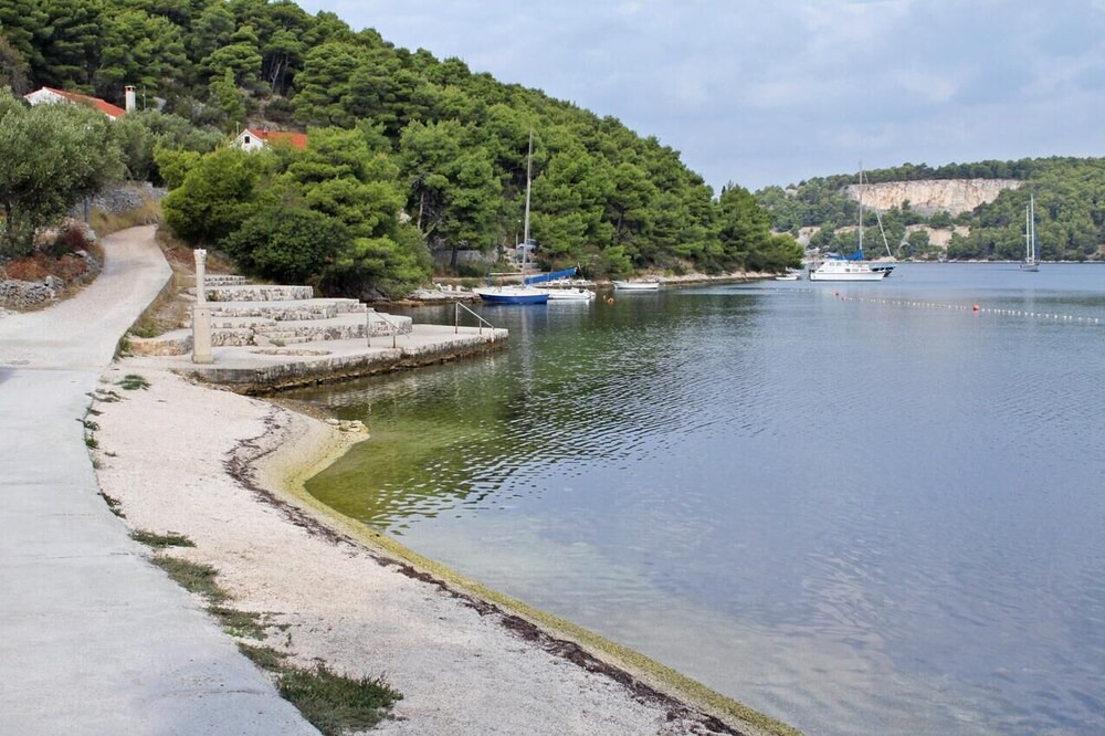Photo of Others in Milna (Brac)