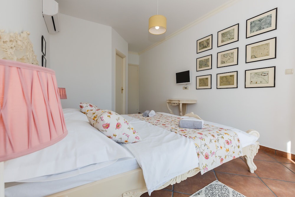 Photo of Bedroom in Marina