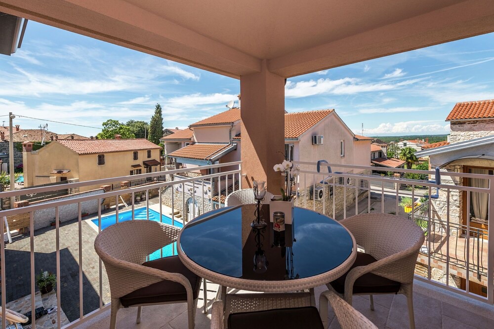 Photo of Patio Balcony in Tar