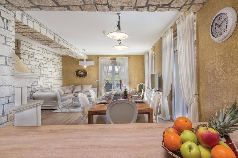 Photo of Kitchen in Stifanici