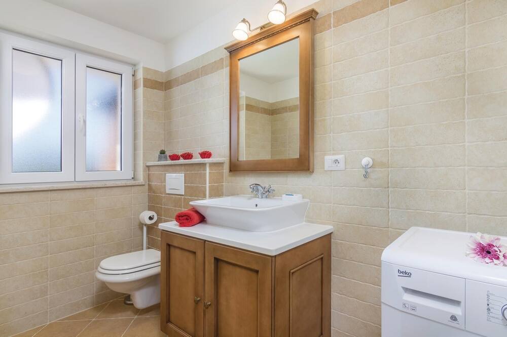 Photo of Bathroom in Stifanici