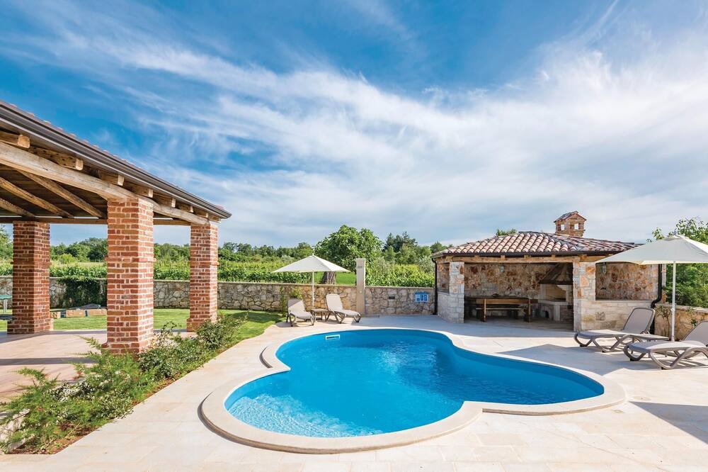 Photo of Outdoor in Stifanici