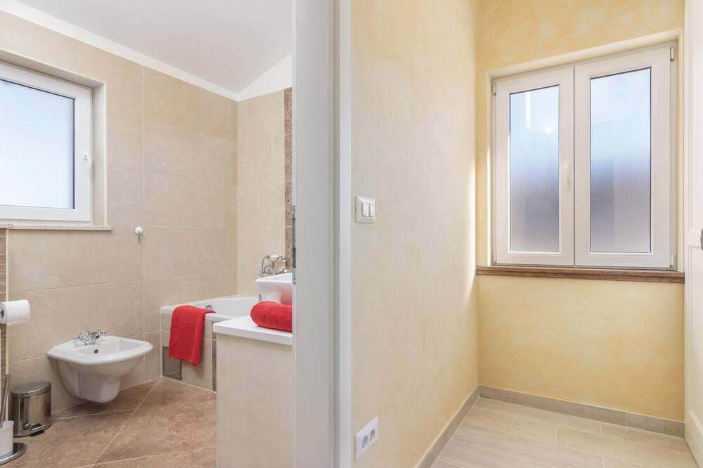 Photo of Bathroom in Stifanici