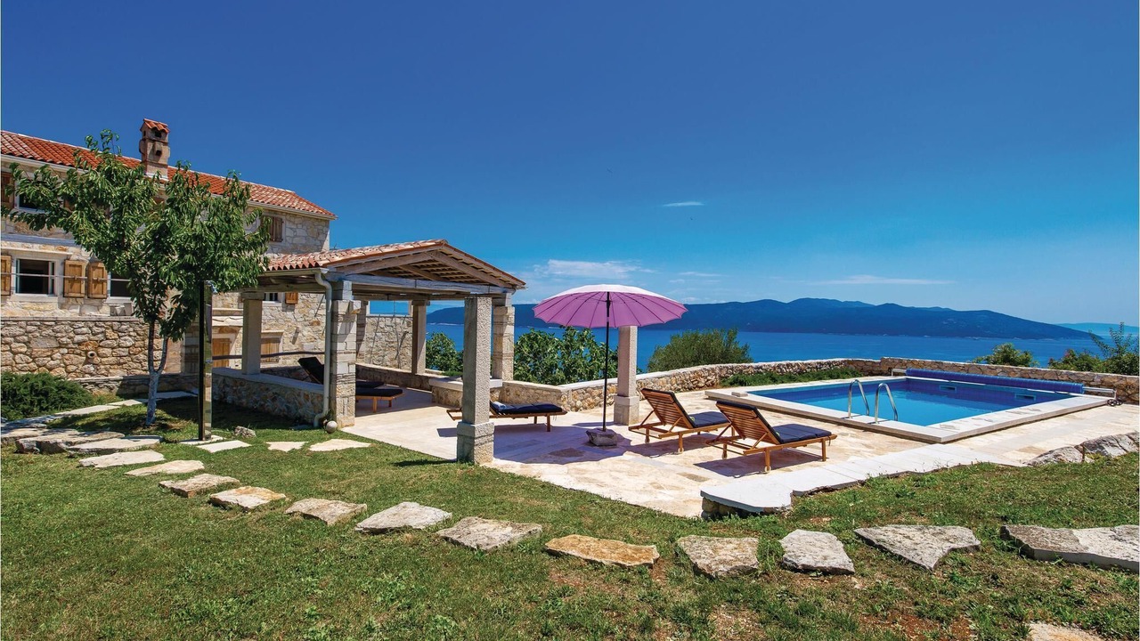 Photo of Outdoor in Brsec