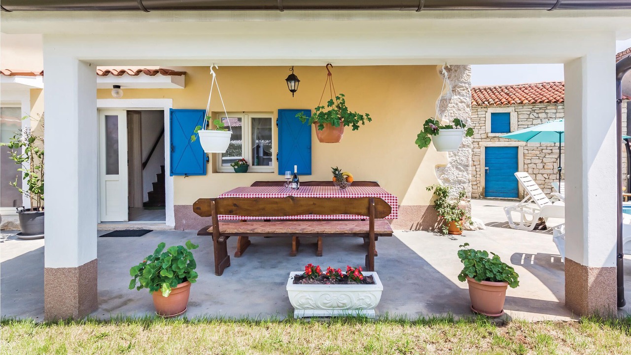 Photo of Outdoor in Zminj