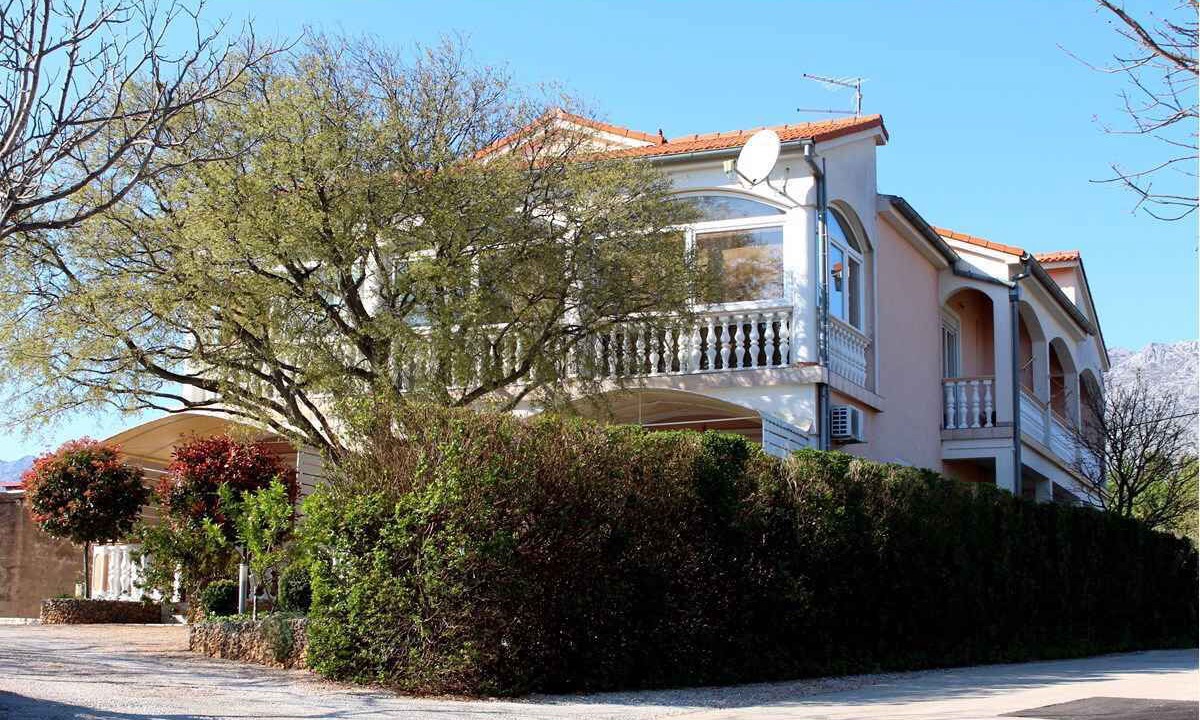 Photo of Outdoor in Seline