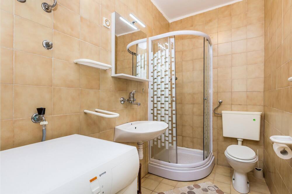 Photo of Bathroom in Miskovici