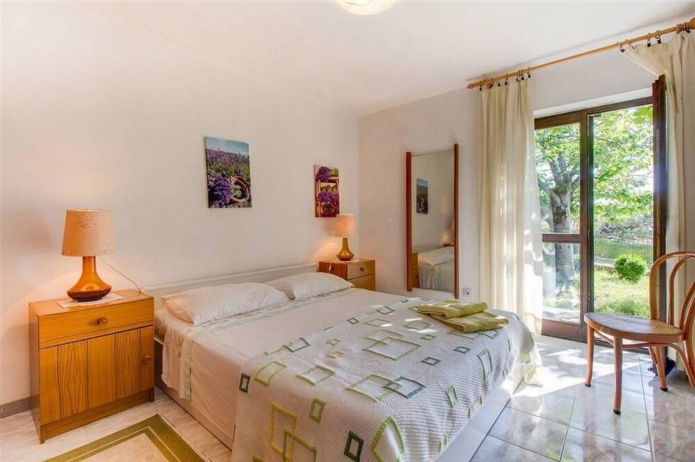 Photo of Bedroom in Miholascica