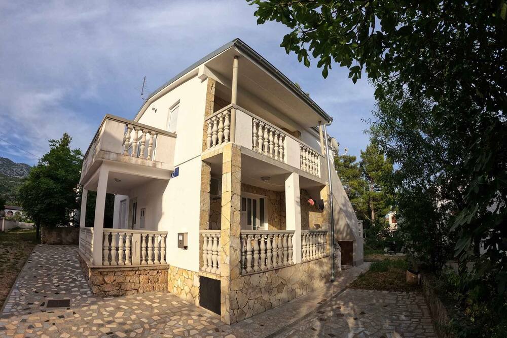 Photo of Outdoor in Seline