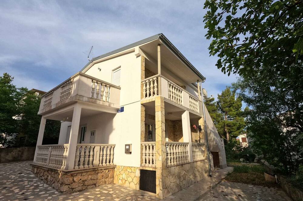 Photo of Outdoor in Seline