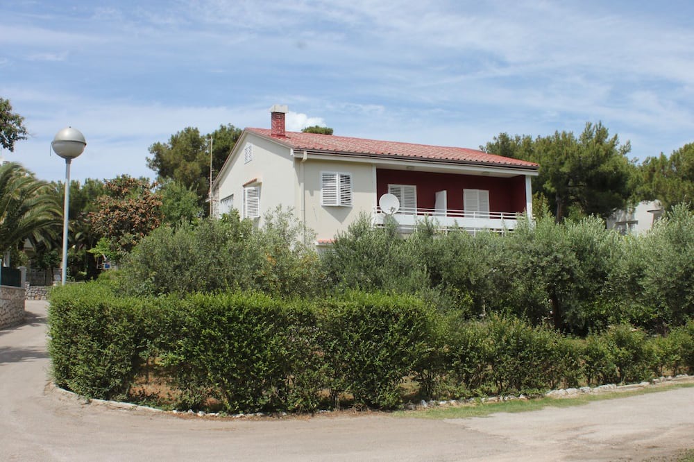 Photo of Outdoor in Cove Murtar