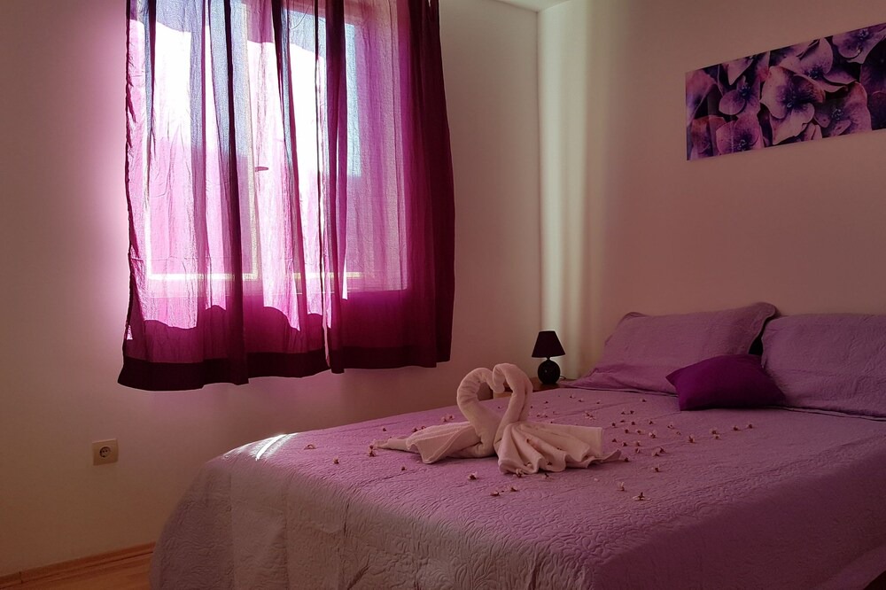 Photo of Bedroom in Cove Rogacic