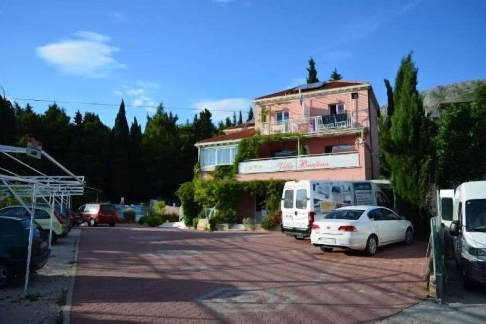 Photo of Outdoor in Brasina