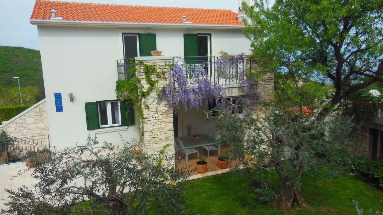 Photo of Outdoor in Brsec