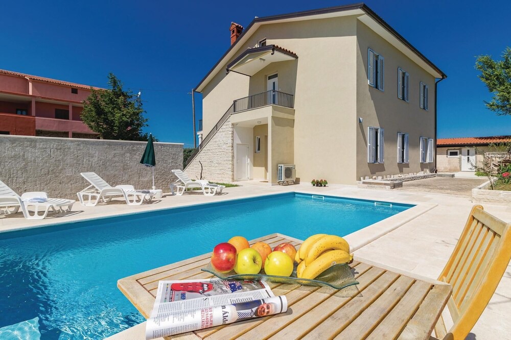 Photo of Outdoor in Cabrunici