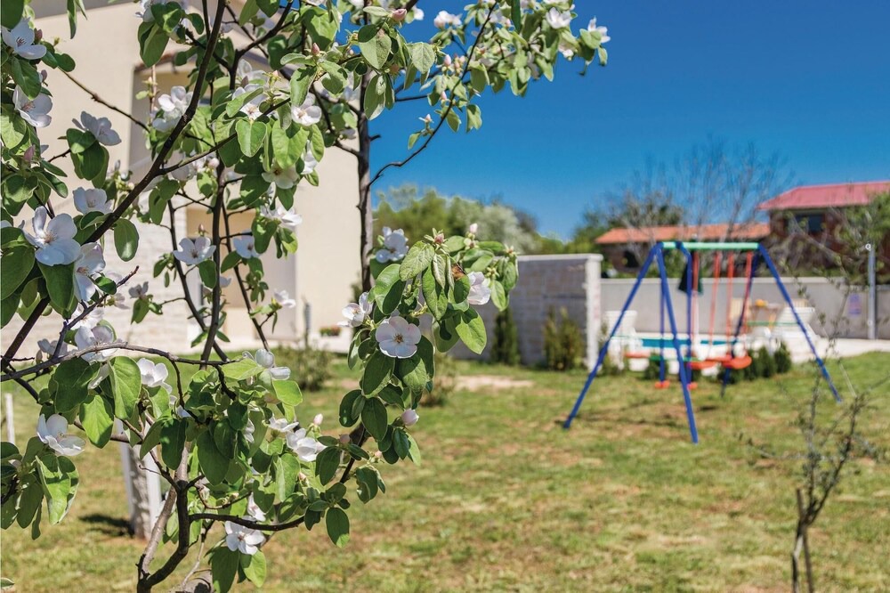 Photo of Others in Cabrunici