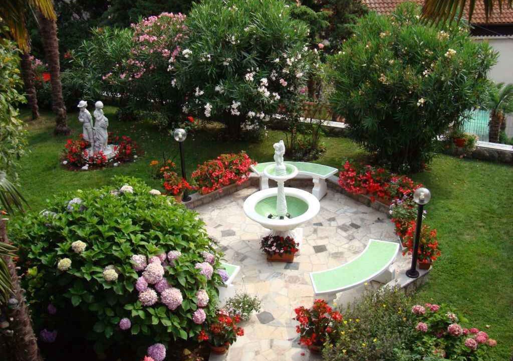 Photo of Outdoor in Rubesi