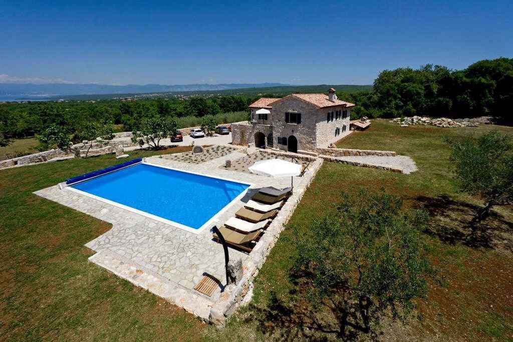 Photo of Outdoor in Malinska-Dubasnica