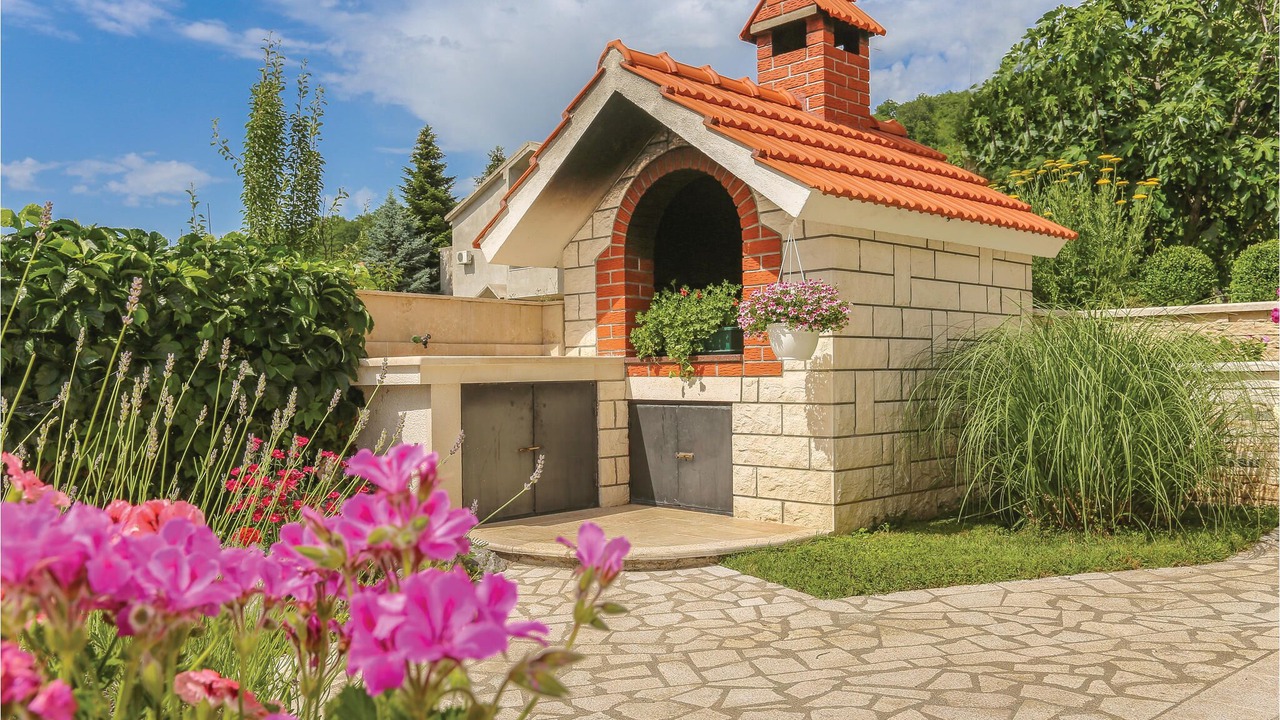 Photo of Outdoor in Citluk