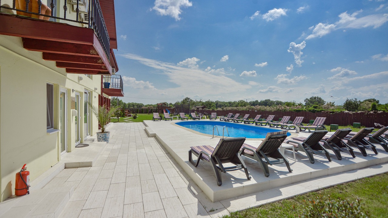 Photo of Outdoor in Crisan