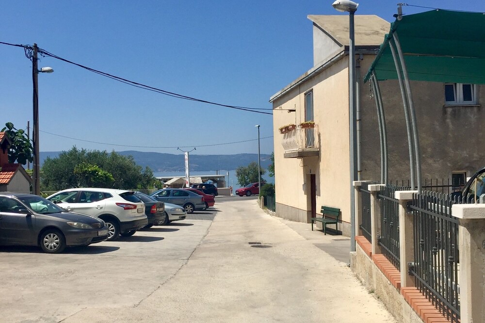 Photo of Others in Duce