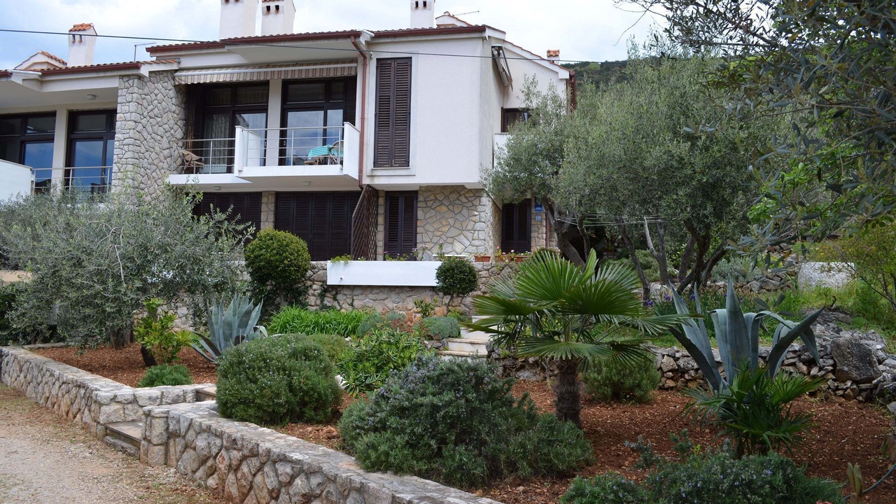 Photo of Outdoor in Cres
