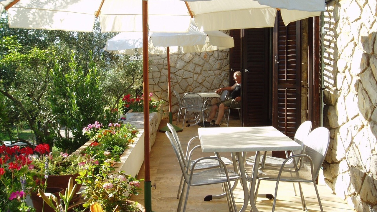 Photo of Outdoor in Cres