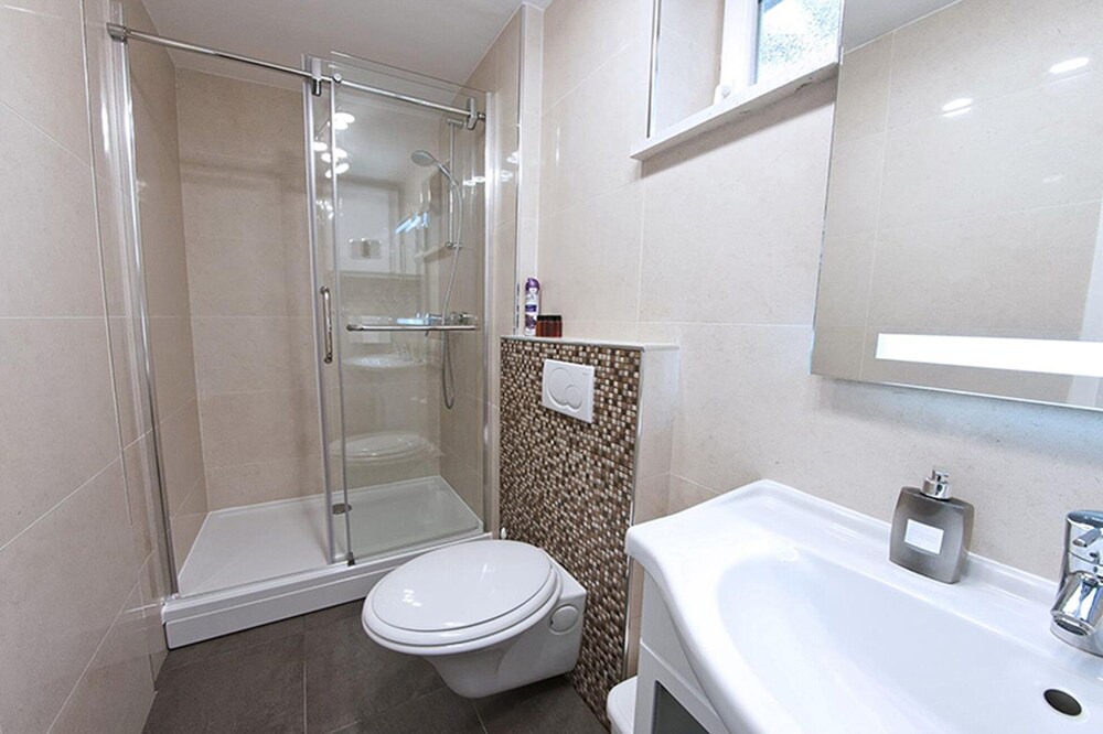 Photo of Bathroom in Plat