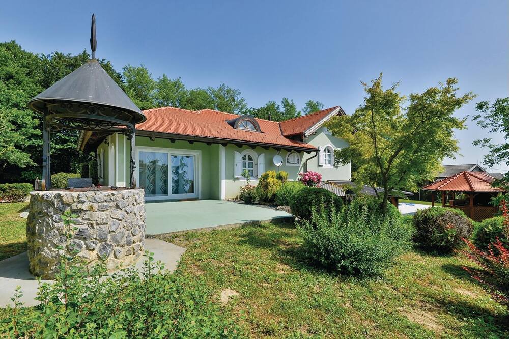 Photo of Outdoor in Jalzabet