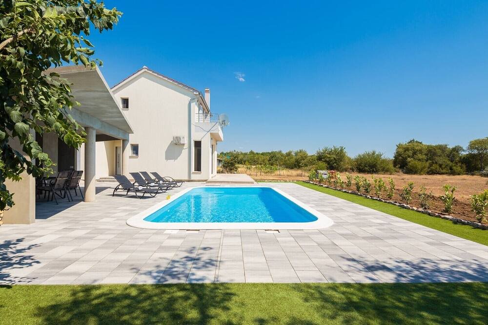 Photo of Outdoor in Drnis
