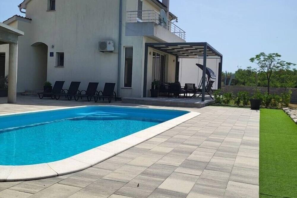 Photo of Outdoor in Drnis