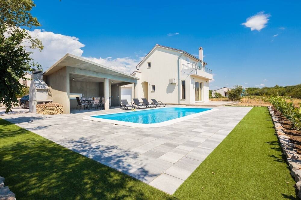 Photo of Outdoor in Drnis