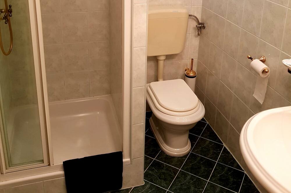 Photo of Bathroom in Rava