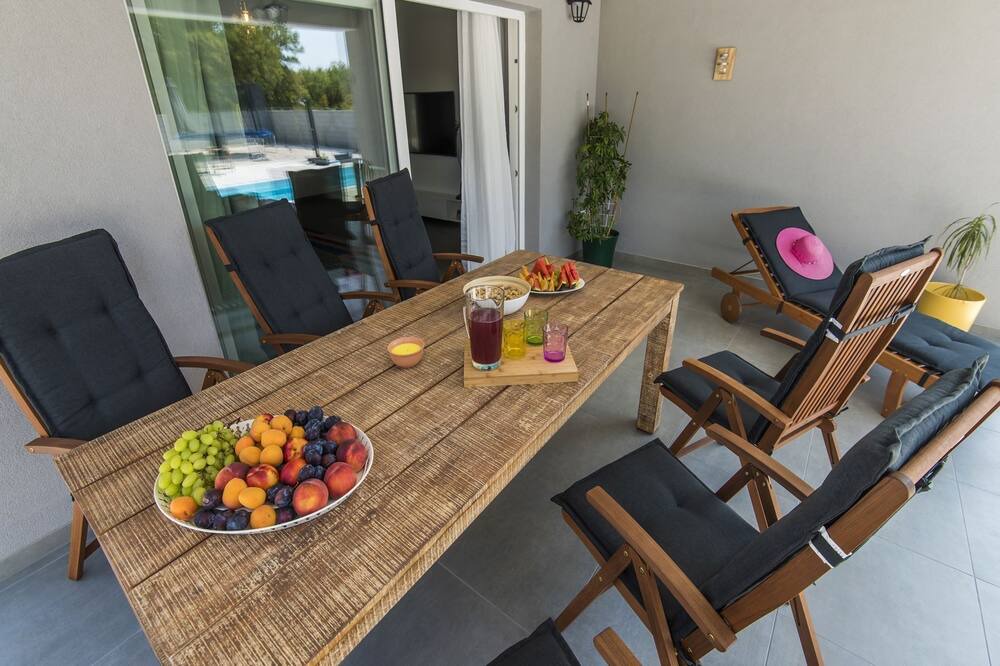 Photo of Patio Balcony in Brisevo
