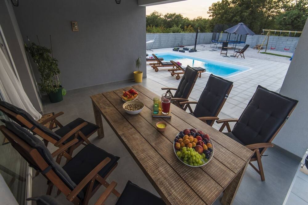 Photo of Patio Balcony in Brisevo