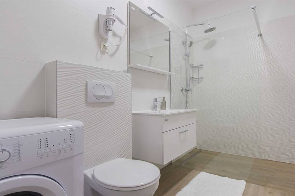 Photo of Bathroom in Srima