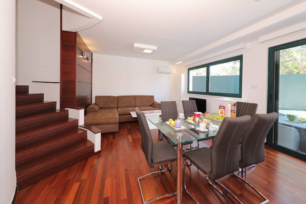 Photo of Livingroom in Seline