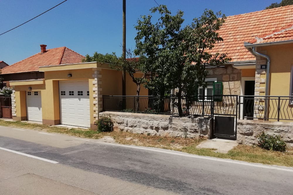 Photo of Outdoor in Drnis
