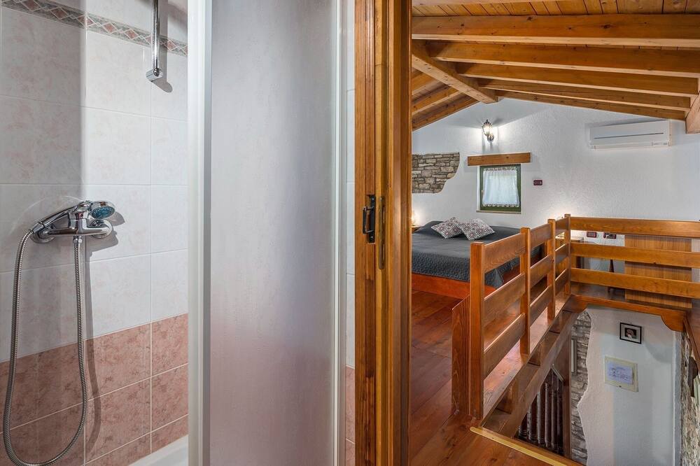 Photo of Bathroom in Kanfanar