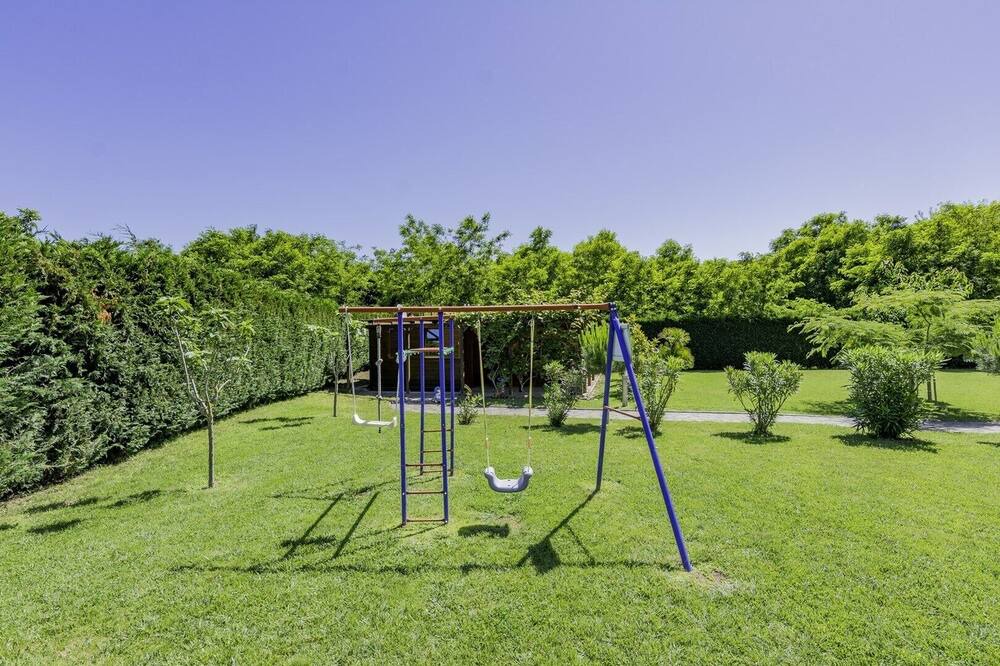 Photo of Outdoor in Monterol