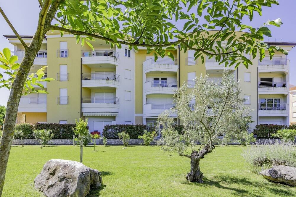 Photo of Outdoor in Monterol