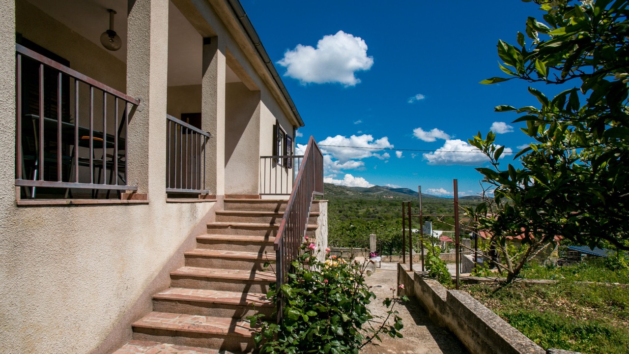 Photo of Outdoor in Gustirna