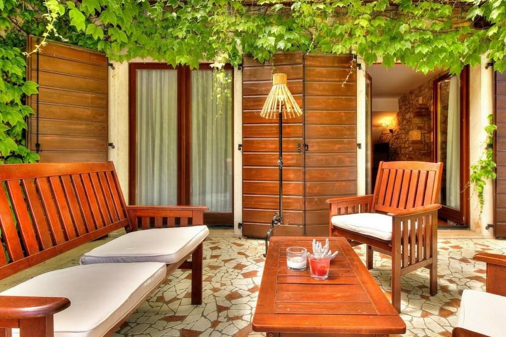 Photo of Patio Balcony in Materada