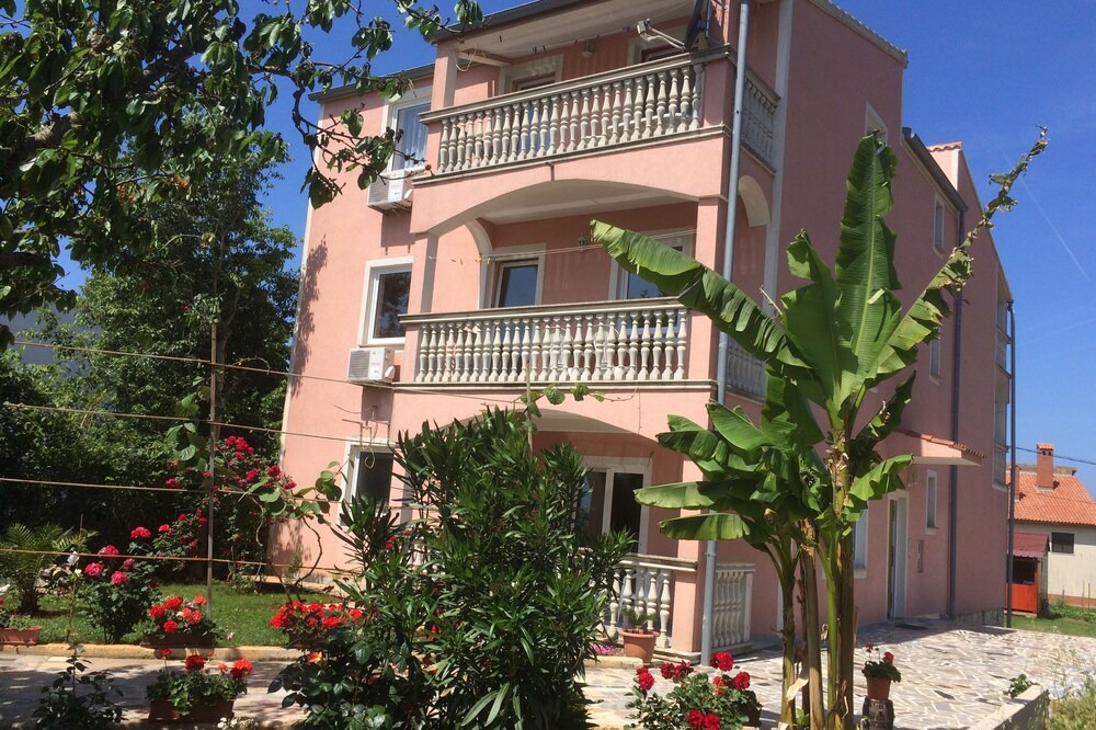 Photo of Outdoor in Valbandon