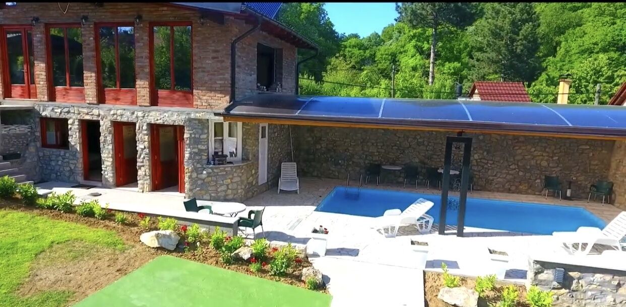 Photo of Outdoor in Lezimir