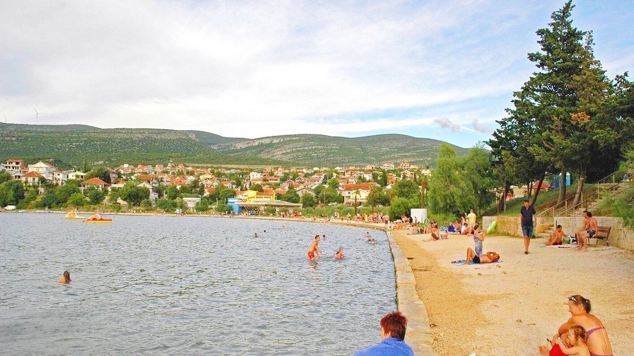 Photo of Others in Gornji Karin