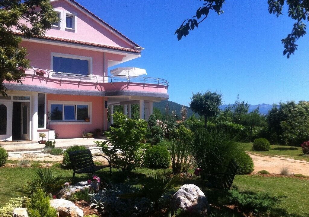 Photo of Outdoor in Opric