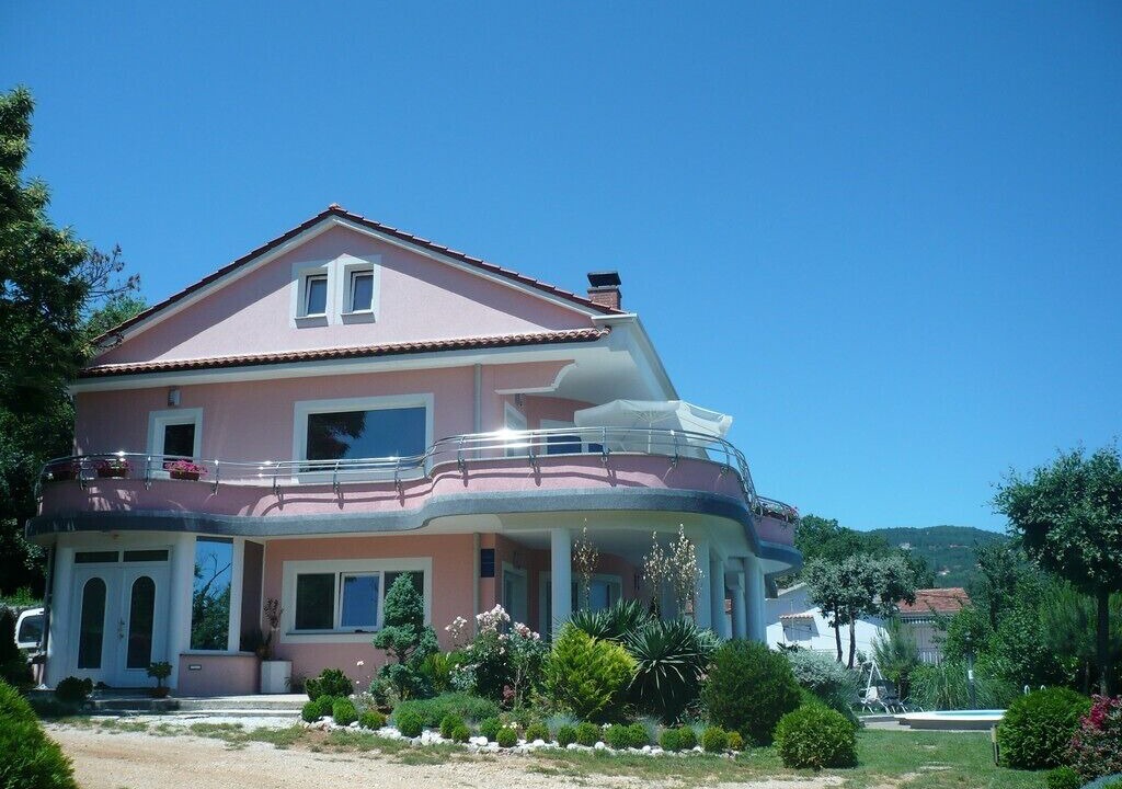 Photo of Outdoor in Opric